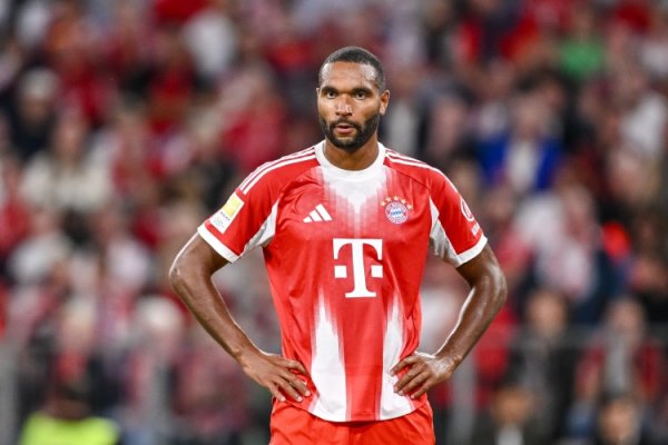 巴拉克：塔轻轻地打到了佩德罗的胸部，在判决  上塔是幸运的