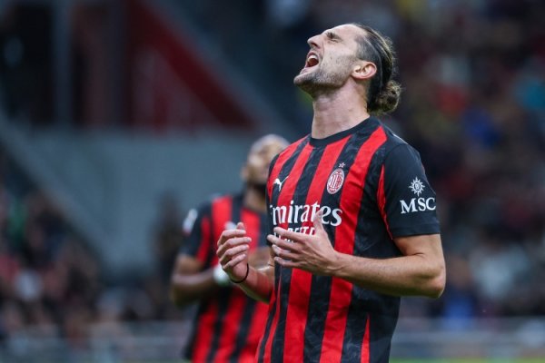 记者：每个人都在谈论莫德里奇，但拉比奥特是米兰中场球员最重要球员